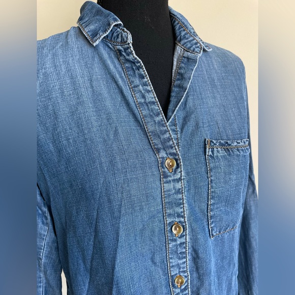 Anthropologie Cloth & Stone Sz XS Chambray Button Down Long Sleeve Shirt Tencel - Picture 2 of 13
